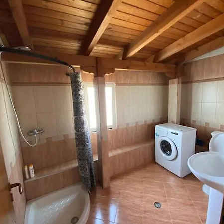 Apartament Super Spacious Rooftop Flat / Amazing City View