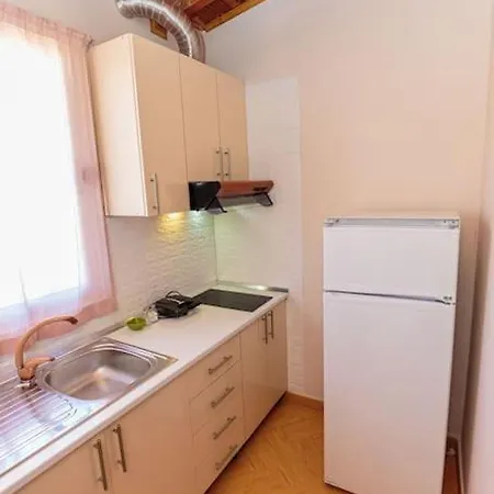 Apartament Super Spacious Rooftop Flat / Amazing City View Wlora