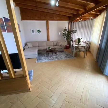 Super Spacious Rooftop Flat / Amazing City View Apartament *